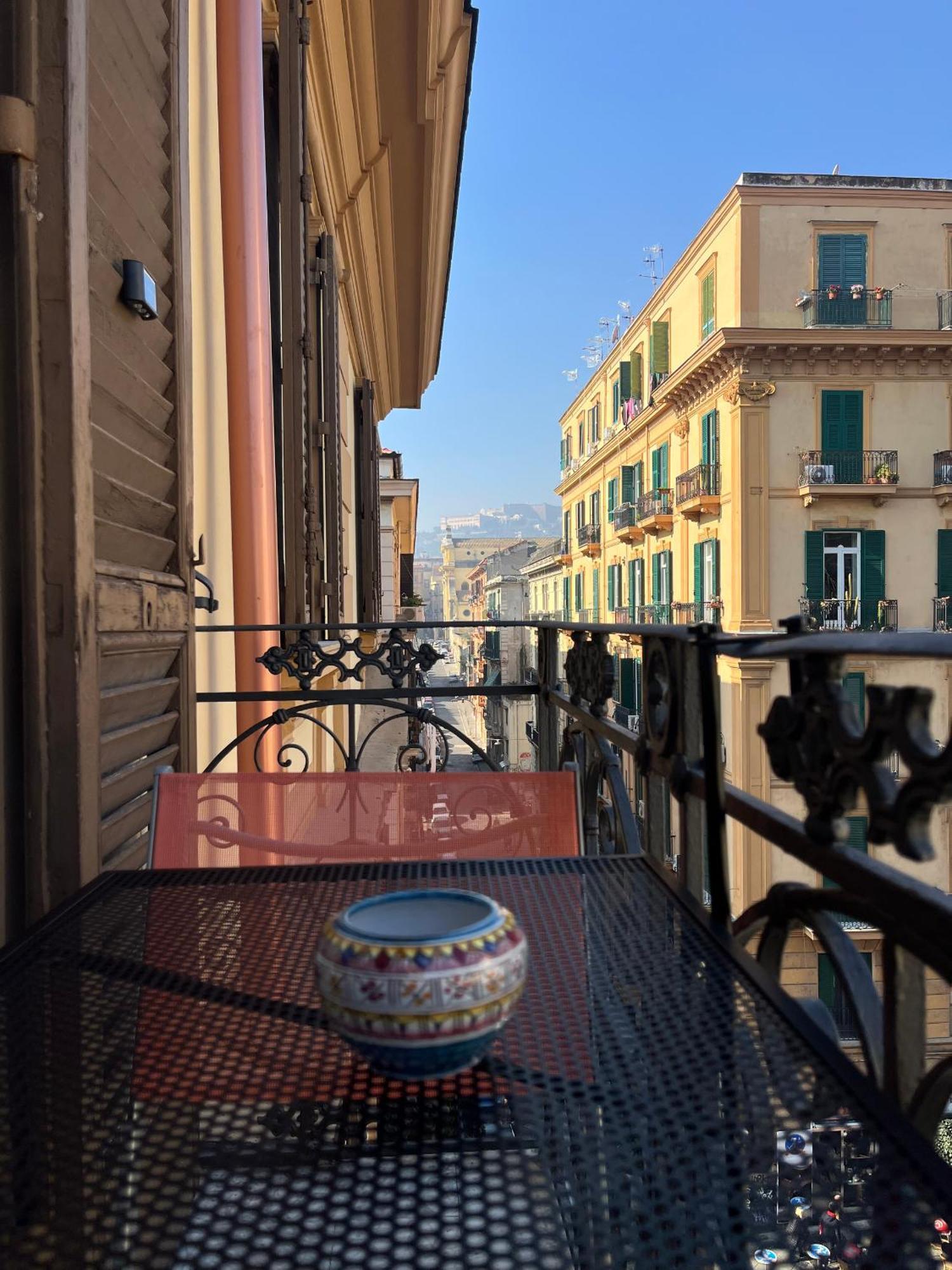 Voglia 'E Turna Hotel Napoli Bagian luar foto